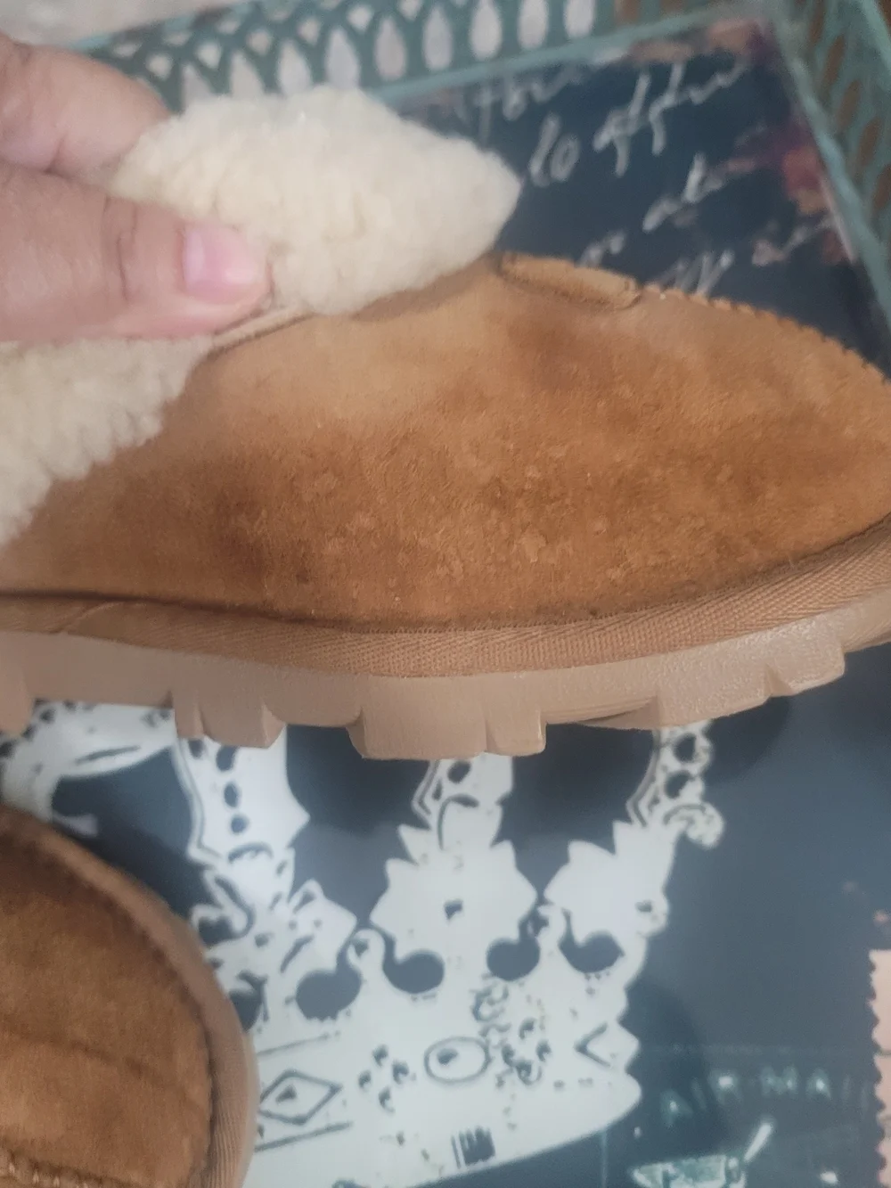 UGG Womans Chestnut Suede Slippers with Cream Shearling Cuff
